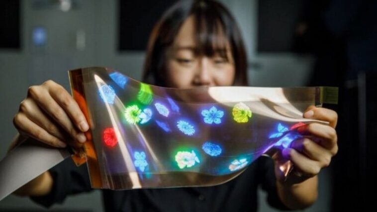 lg-apresenta-tela-que-pode-ser-esticada,-dobrada-e-torcida