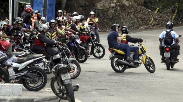 apos-lancamento,-uber-moto-e-suspenso-em-sao-paulo-e-no-rio-de-janeiro