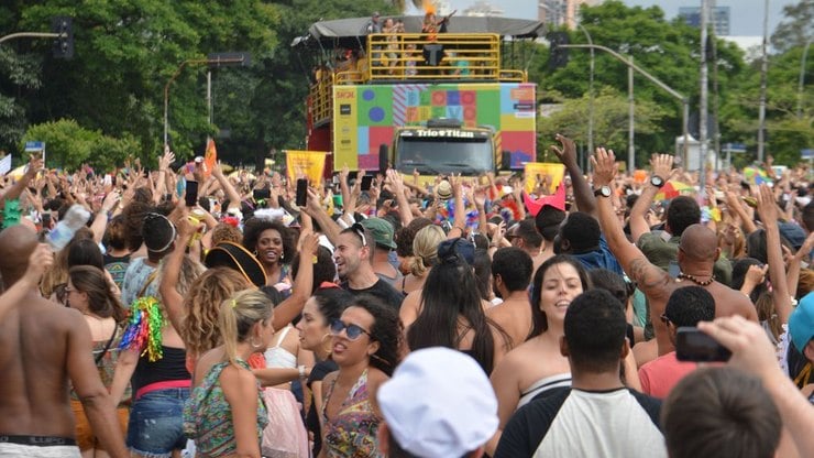 carnaval:-veja-como-proteger-sua-conta-no-whatsapp