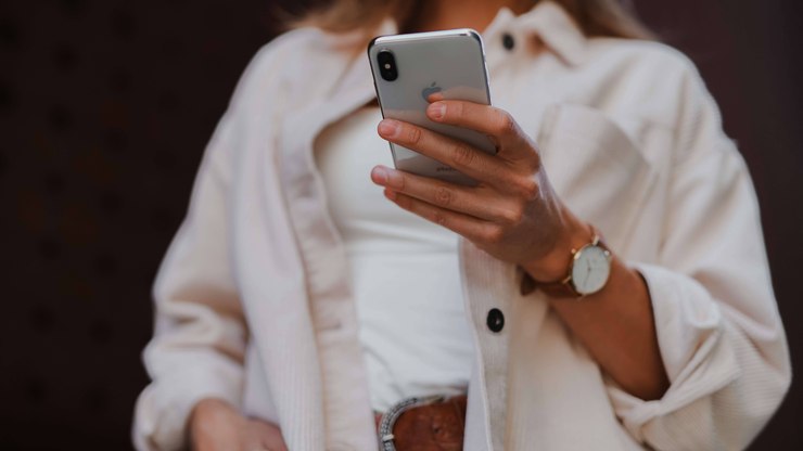 dia-das-maes:-saiba-como-escolher-um-celular-para-dar-de-presente
