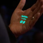 empresa-promete-substituir-celular-por-aparelho-‘invisivel’;-conheca