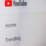 youtube-mostra-videos-de-armas-e-ataques-em-escolas-a-criancas-gamers