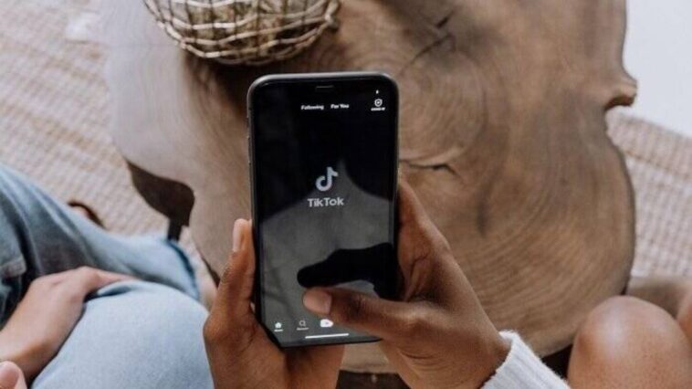 agencia-dos-eua-oferece-r$-5.000-por-10-horas-de-rolagem-no-tiktok