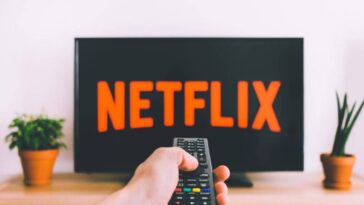 com-novo-preco-da-netflix,-da-para-assinar-3-apps-–-e-dividir-a-senha