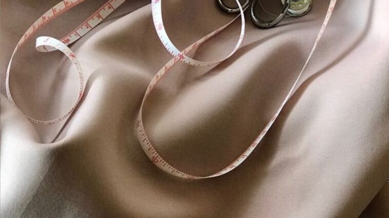 tecido-muda-de-cor-com-ajuda-de-ia-para-reduzir-desperdicio