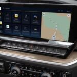 central-multimidia-e-o-maior-problema-de-carros-seminovos