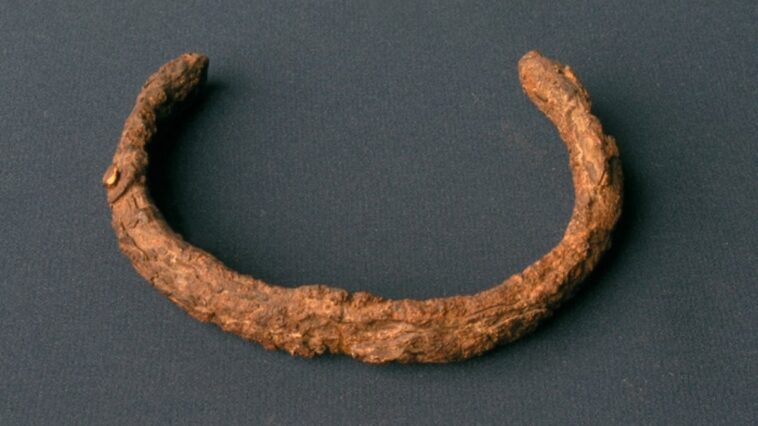 ferro-espacial-e-encontrado-em-tesouro-espanhol-de-3-mil-anos