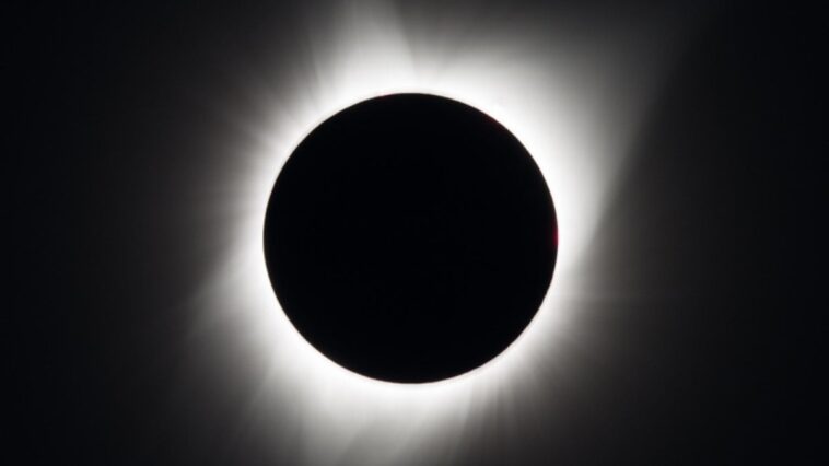5-curiosidades-sobre-o-eclipse-solar-de-abril