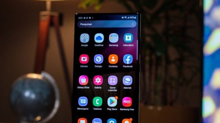 samsung-oferece-troca-de-tela-para-aparelhos-com-defeito-da-linha-verde