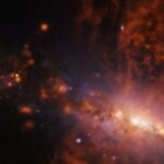 esta-galaxia-polui-o-espaco-com-o-equivalente-a-50-milhoes-de-sois