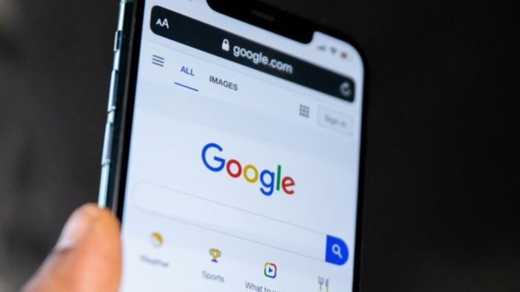 ia-do-google-aconselha-adicionar-cola-na-pizza-e-tabaco-para-criancas