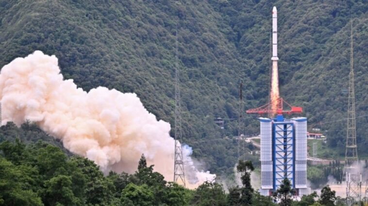 china-e-franca-lancam-satelite-para-entender-melhor-o-universo