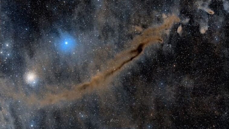 destaques-da-nasa:-faixa-escura-no-ceu-e-a-foto-astronomica-do-dia