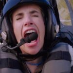 emma-roberts-e-astronauta-em-trailer-de-comedia-do-amazon-prime-video