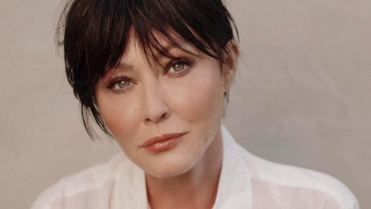 shannen-doherty,-brenda-de-barrados-no-baile-morre-aos-53-anos