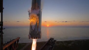 spacex-mostra-retorno-inedito-de-foguete-a-plataforma-pelo-ponto-de-vista-da-base;-assista