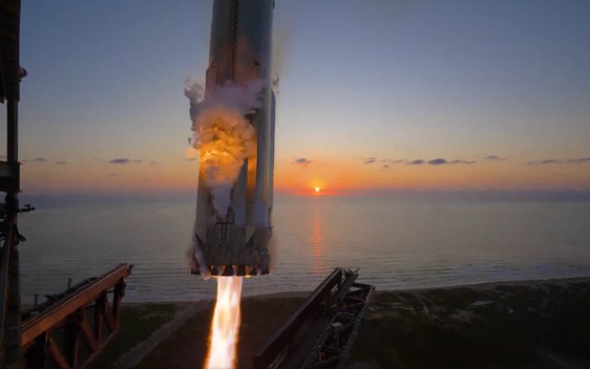 spacex-mostra-retorno-inedito-de-foguete-a-plataforma-pelo-ponto-de-vista-da-base;-assista