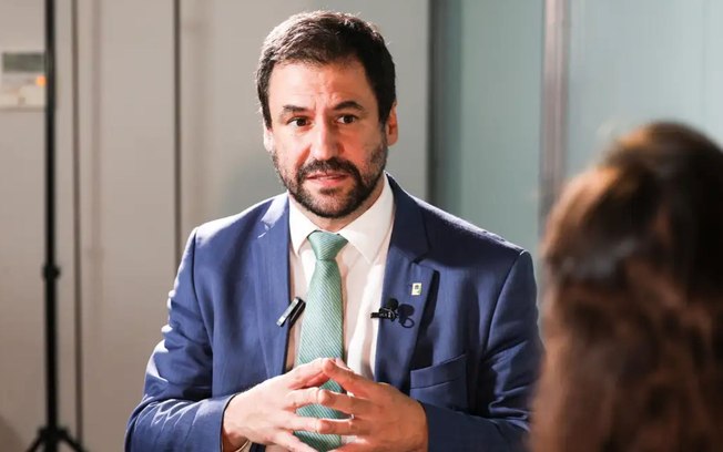 secretario-de-lula-critica-fim-da-checagem-de-fatos-da-meta:-“convite-a-extrema-direita”