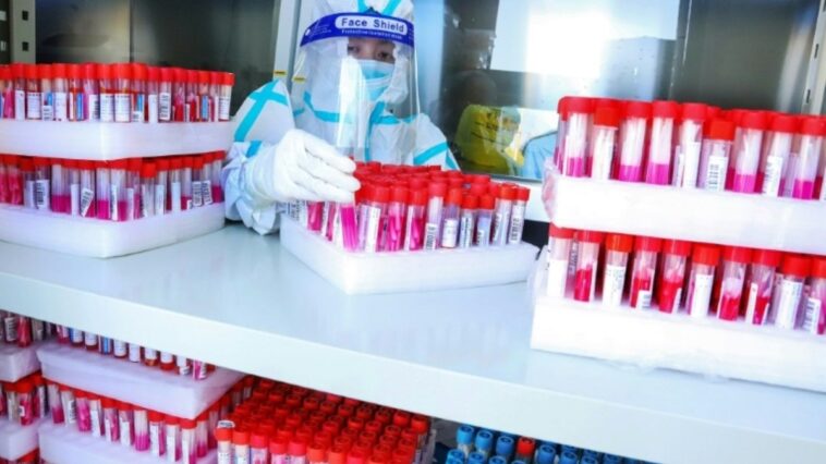 esquecida,-mas-nao-superada:-covid-continua-matando-5-anos-apos-seu-surgimento