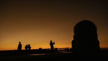 astronomos-alertam-sobre-poluicao-luminosa-de-projeto-energetico-perto-de-telescopios-no-chile