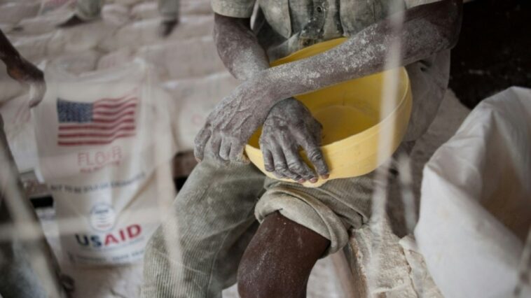 cortes-na-usaid-geram-panico-na-africa:-‘muita-gente-morrera’