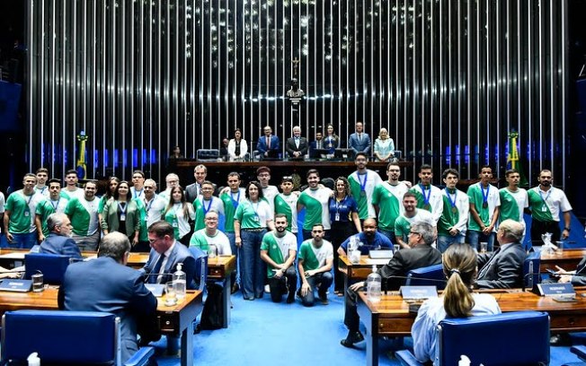 educacao-brasileira:-avancos-lentos,-desafios-urgentes