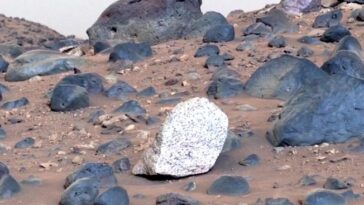 video:-robo-da-nasa-descobre-objeto-mais-antigo-de-marte