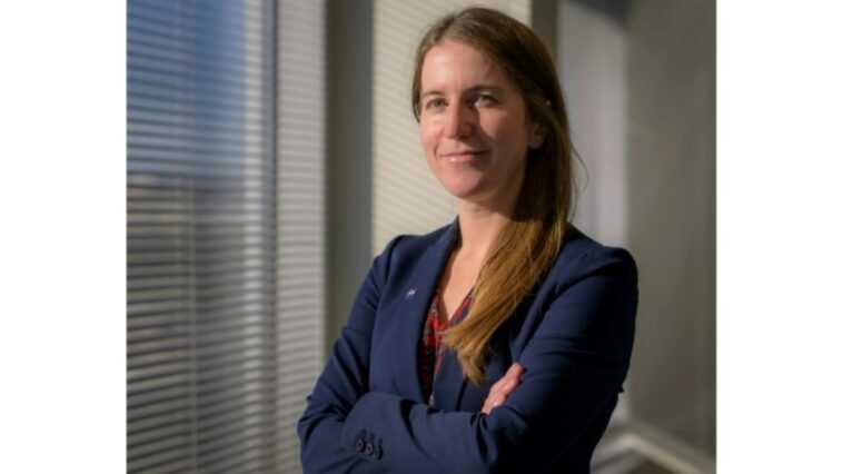 nasa-demite-cientista-chefe-e-preve-mais-cortes