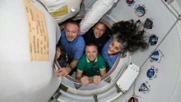nasa-adia-missao-que-traria-de-volta-astronautas-presos-na-iss