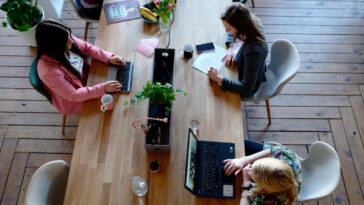 the-flexibility-divide:-how-global-return-to-office-mandates-threaten-women’s-progress-in-stem