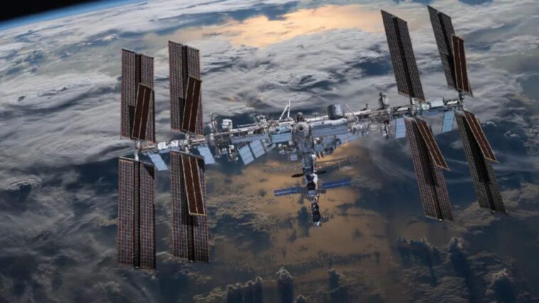 nasa-fara-1a-evacuacao-medica-da-historia-da-estacao-espacial