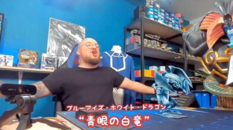 streamer-cria-holograma-de-yu-gi-oh!-durante-duelo-de-cartas