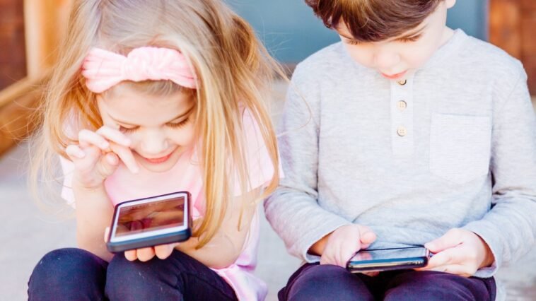 governo-mira-13-apps-de-“namorados-de-ia”-por-riscos-a-menores